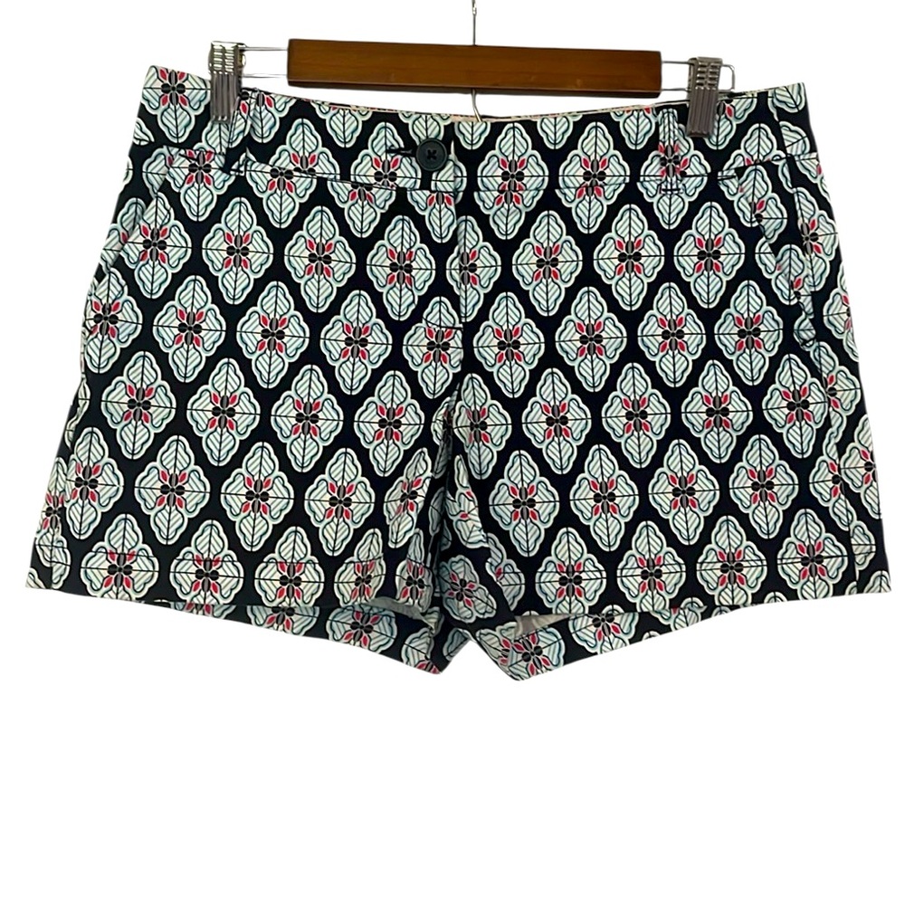 CROWN & IVY BLUE AND RED FLORAL PRINT SHORTS SIZE 6P